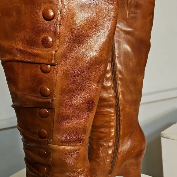 Women's Brown Leather Boots - Picture 5 of 8